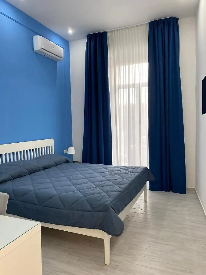 나폴리 Sogni Di Chiaia B&B 0*,
